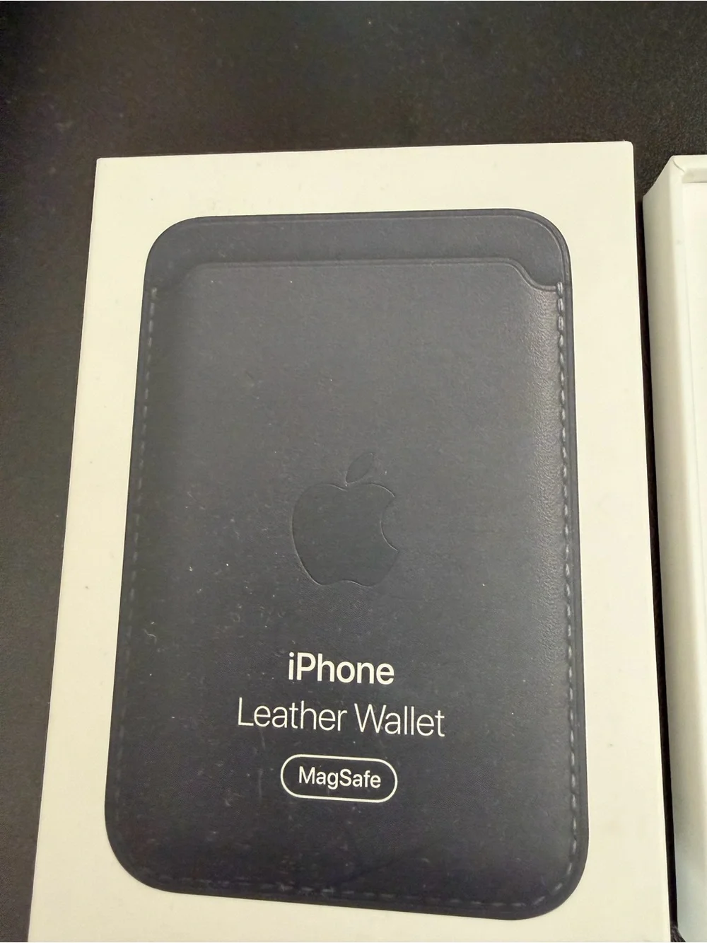 Apple iPhone Leather Wallet with MagSafe - Black Leather